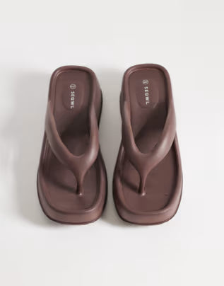 SEQWL Thong flatform wedge in mocha mouse